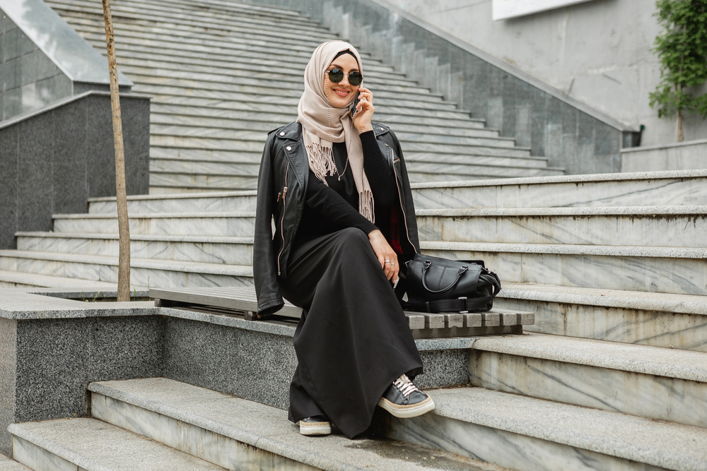 Healing from Injury and Erythema Nodosum: A Journey Through Friendship & Coffee